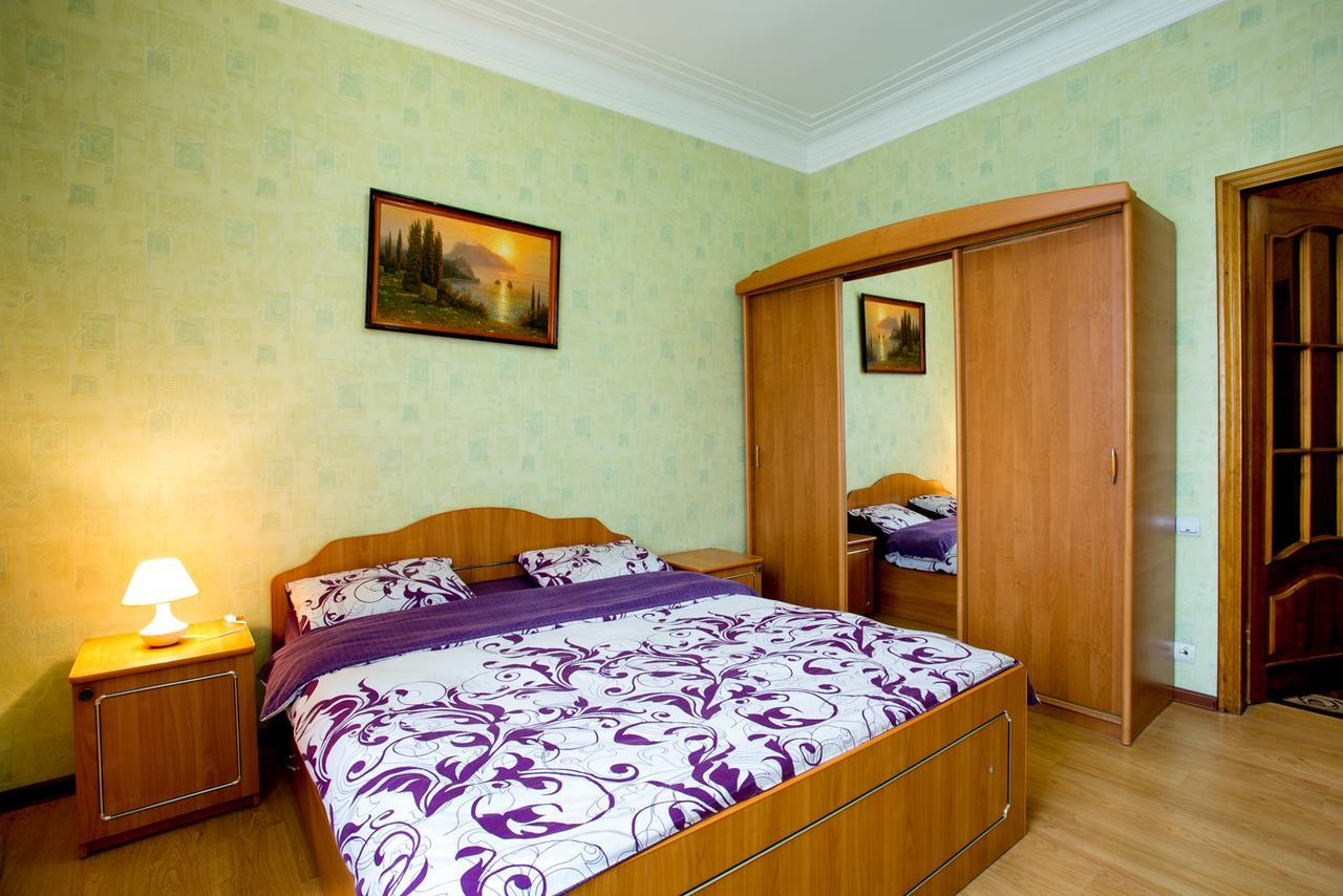 Apartments On Bolshaya Morskaya 65 نيكولايف المظهر الخارجي الصورة
